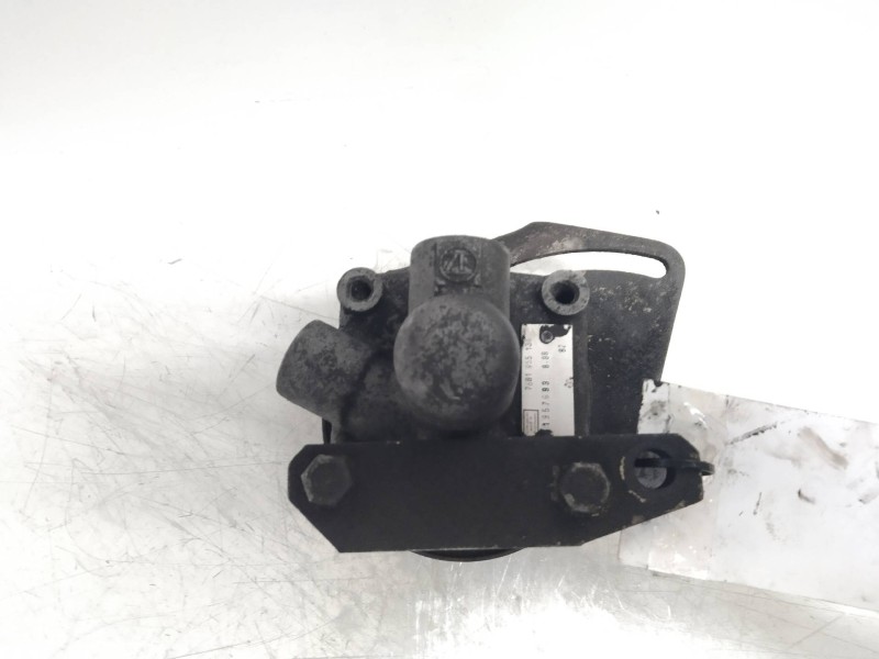 Recambio de bomba direccion para nissan l35 l35/1f referencia OEM IAM 7681955136  