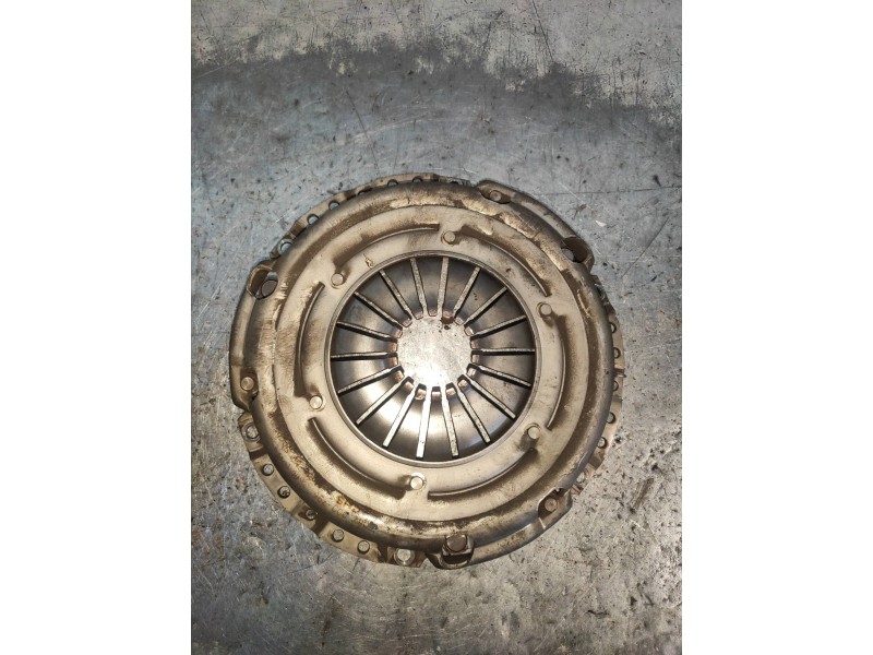 Recambio de kit embrague para audi a2 (8z) 1.4 referencia OEM IAM   