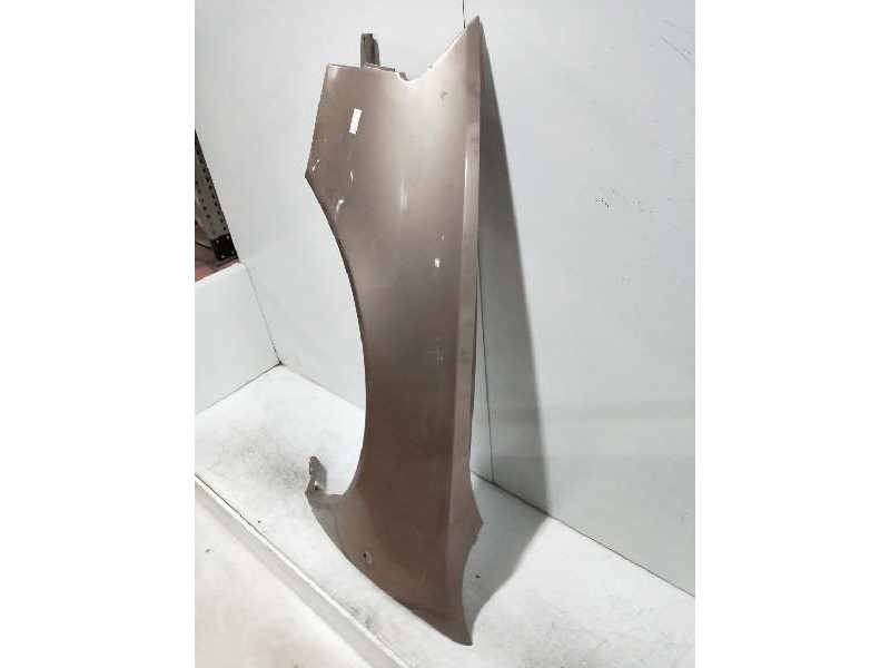 Recambio de aleta delantera izquierda para chrysler 300 m (lr) 3.5 cat referencia OEM IAM   