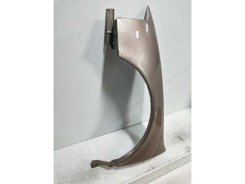 Recambio de aleta delantera izquierda para chrysler 300 m (lr) 3.5 cat referencia OEM IAM   