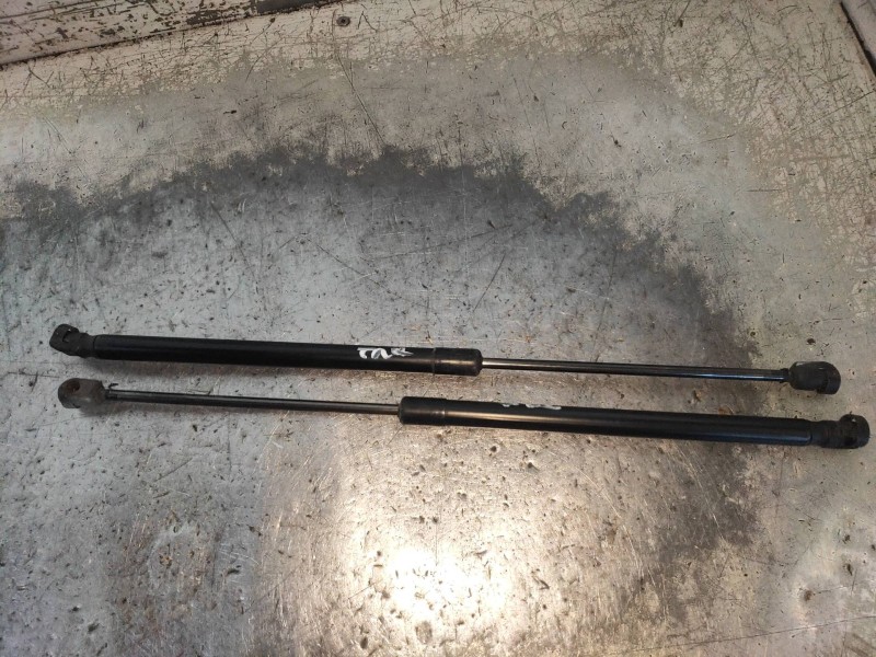 Recambio de amortiguadores maletero / porton para audi a2 (8z) 1.4 referencia OEM IAM 8Z0827552C  