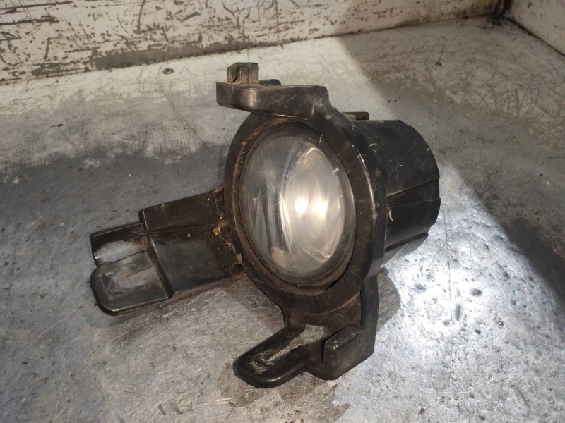 Recambio de faro antiniebla derecho para nissan nv 200 (m20) evalia premium referencia OEM IAM 261508992B  