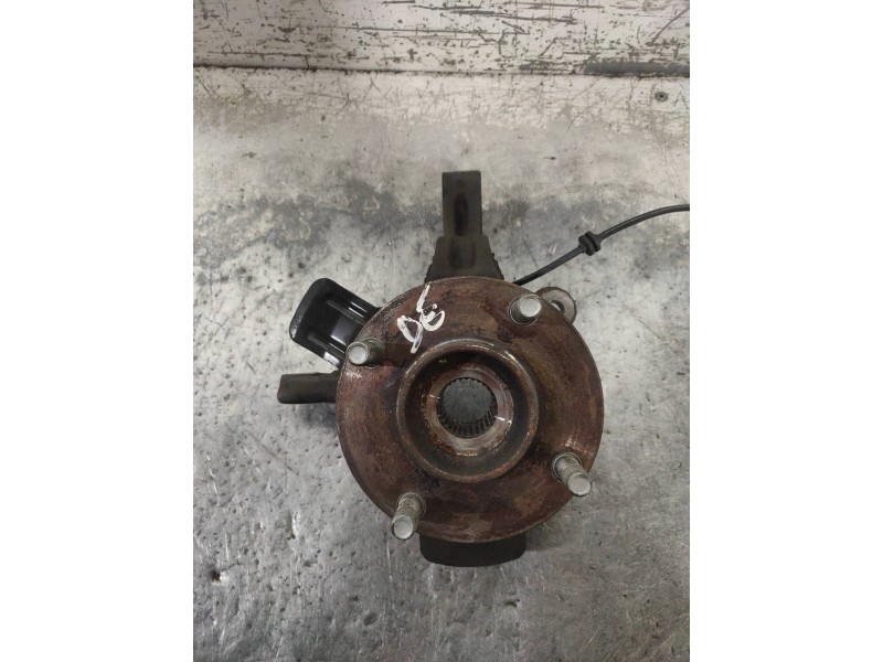 Recambio de mangueta delantera derecha para nissan nv 200 (m20) evalia premium referencia OEM IAM   