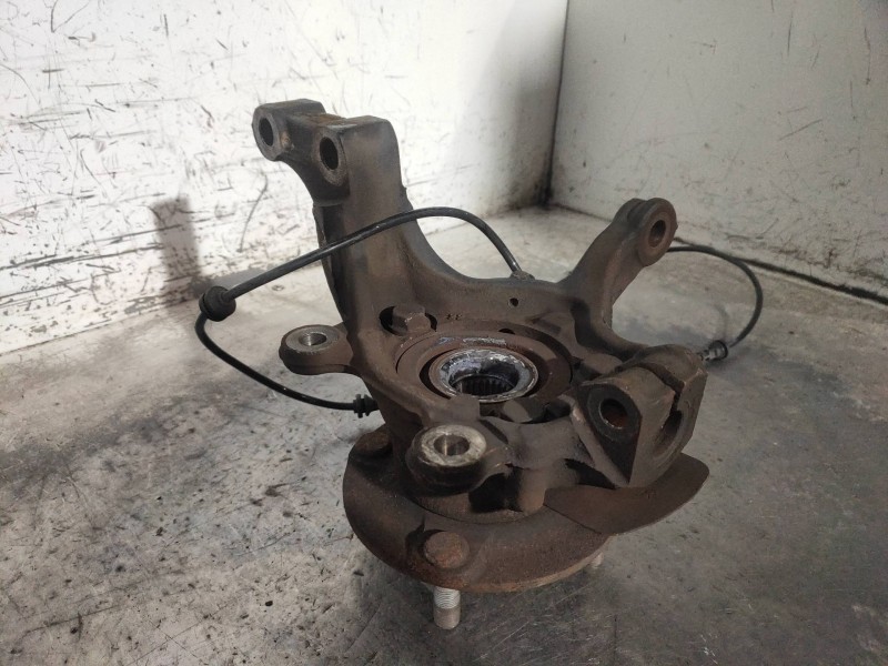 Recambio de mangueta delantera derecha para nissan nv 200 (m20) evalia premium referencia OEM IAM   