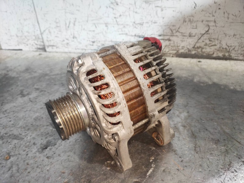 Recambio de alternador para nissan nv 200 (m20) evalia premium referencia OEM IAM A3TJ4081ZE 231003VDIA 