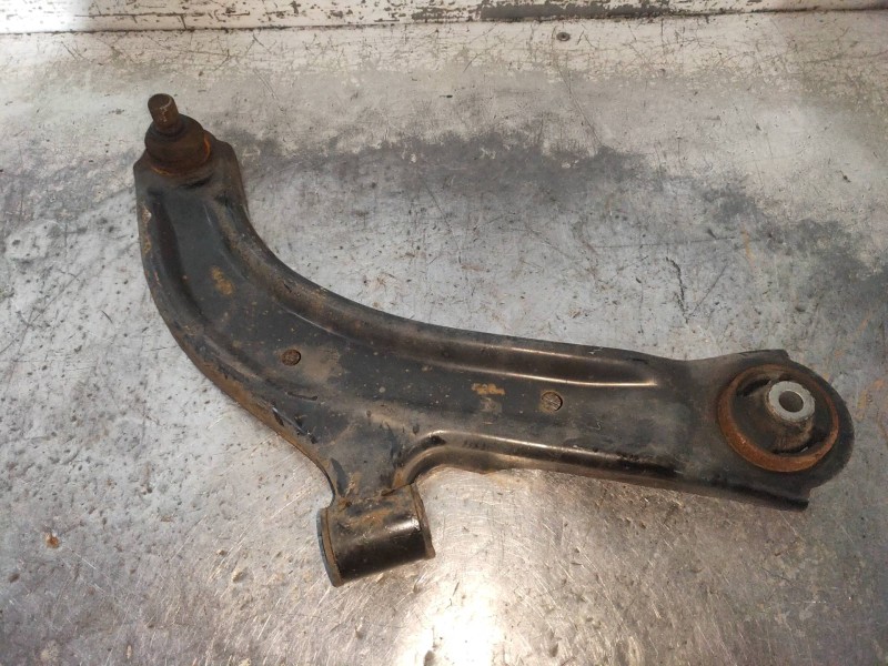 Recambio de brazo suspension inferior delantero derecho para nissan nv 200 (m20) evalia premium referencia OEM IAM   