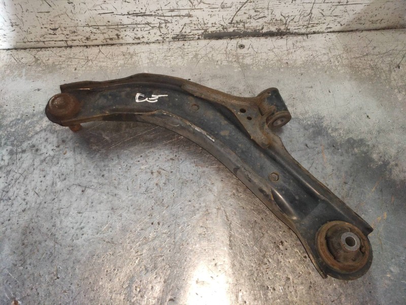 Recambio de brazo suspension inferior delantero derecho para nissan nv 200 (m20) evalia premium referencia OEM IAM   