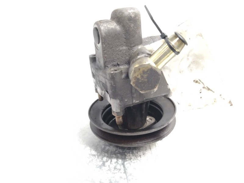 Recambio de bomba direccion para nissan trade 2.8 d referencia OEM IAM 7681955174  