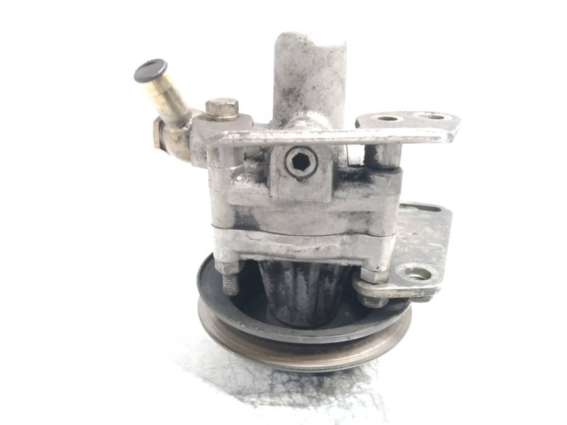 Recambio de bomba direccion para nissan trade referencia OEM IAM 7681955174  