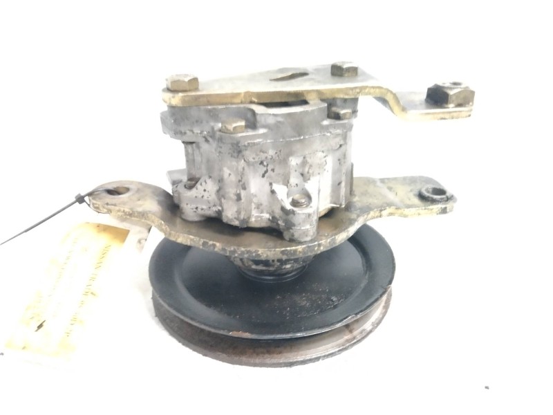 Recambio de bomba direccion para nissan trade 100 referencia OEM IAM 7692974118  