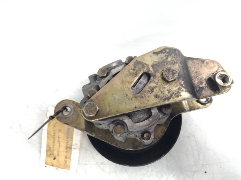 Recambio de bomba direccion para nissan trade 100 referencia OEM IAM 7692974118  