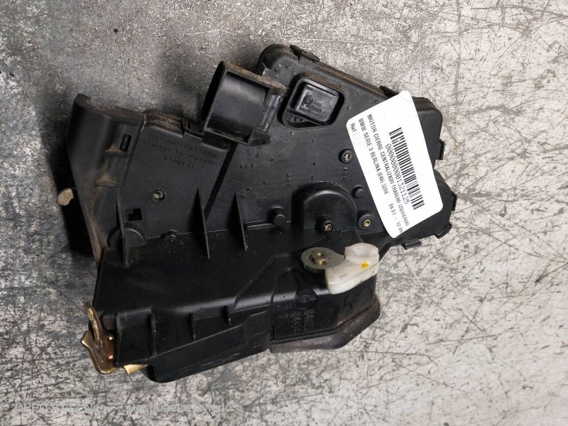 Recambio de motor cierre centralizado trasero izquierdo para bmw serie 3 berlina (e46) 320d referencia OEM IAM   4P