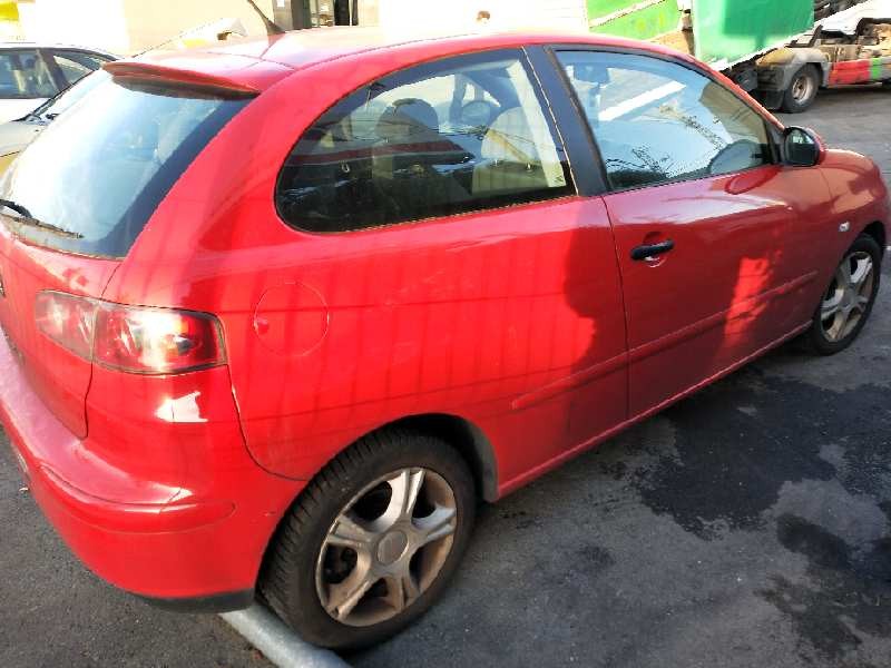 seat ibiza (6l1) del año 2002