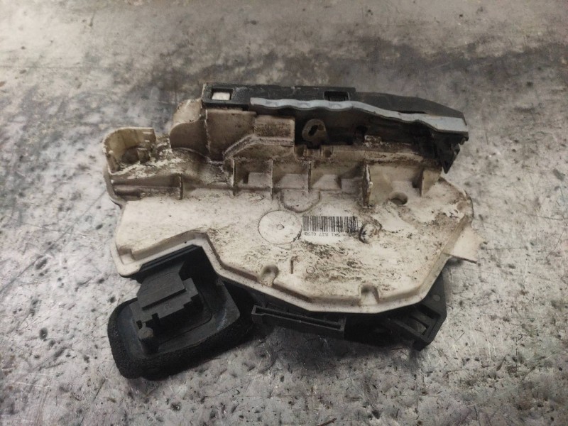 Recambio de motor cierre centralizado delantero izquierdo para volkswagen polo (6r1) crosspolo referencia OEM IAM 5K1837015 A65K