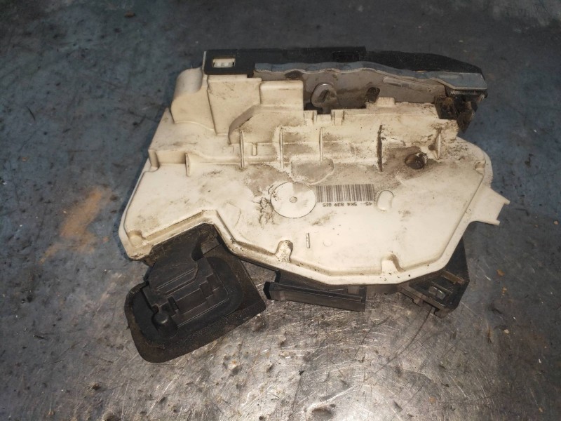 Recambio de motor cierre centralizado trasero izquierdo para volkswagen polo (6r1) crosspolo referencia OEM IAM 5K4839015 455K48