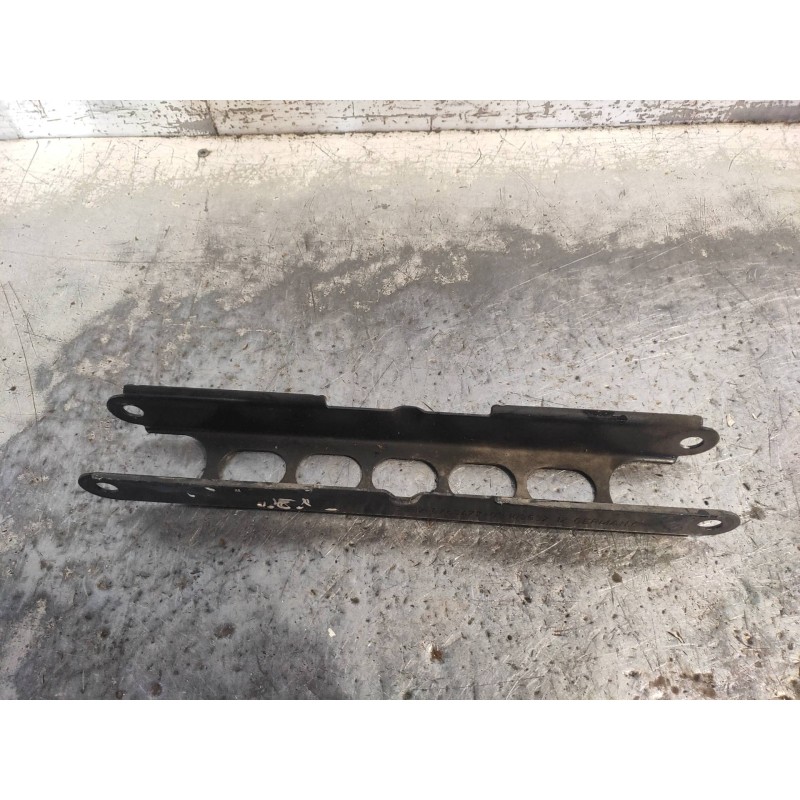 Recambio de brazo suspension superior trasero derecho para bmw serie 3 coupe (e92) 335i referencia OEM IAM 3332676347703  