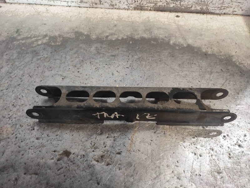 Recambio de brazo suspension superior trasero izquierdo para bmw serie 3 coupe (e92) 335i referencia OEM IAM 3332676347703  