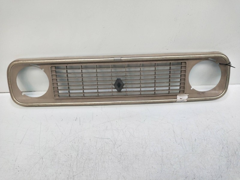 Recambio de rejilla delantera para renault 4 berlina/familiar/furgoneta 1.1 referencia OEM IAM    Recambio de rejilla delantera para renault 4 berlina/familiar/furgoneta 1.1 referencia OEM IAM