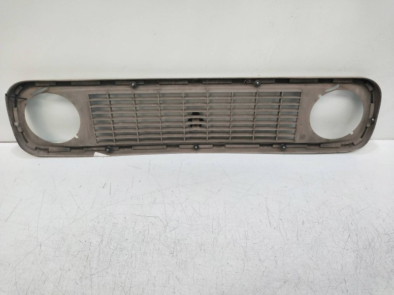 Recambio de rejilla delantera para renault 4 berlina/familiar/furgoneta 1.1 referencia OEM IAM    Recambio de rejilla delantera para renault 4 berlina/familiar/furgoneta 1.1 referencia OEM IAM