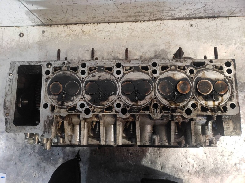 Recambio de culata para volkswagen phaeton (3d2/3d8) tdi v10 (5 asientos) referencia OEM IAM AJS R070103373A DERECHA