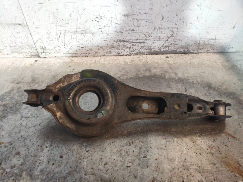 Recambio de brazo suspension inferior trasero izquierdo para ford focus lim. (cb4) titanium referencia OEM IAM   