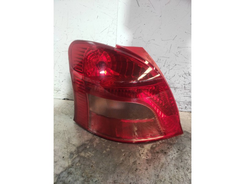 Recambio de piloto trasero izquierdo para toyota yaris (ksp9/scp9/nlp9) básico referencia OEM IAM   