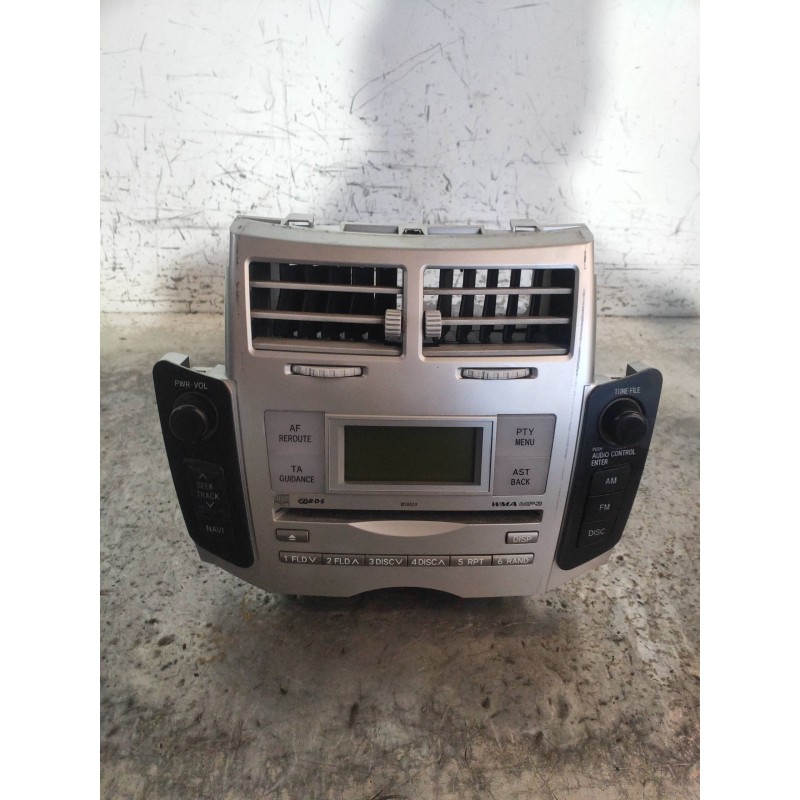 Recambio de sistema audio / radio cd para toyota yaris (ksp9/scp9/nlp9) básico referencia OEM IAM 861200D210 CQTS0570LC 