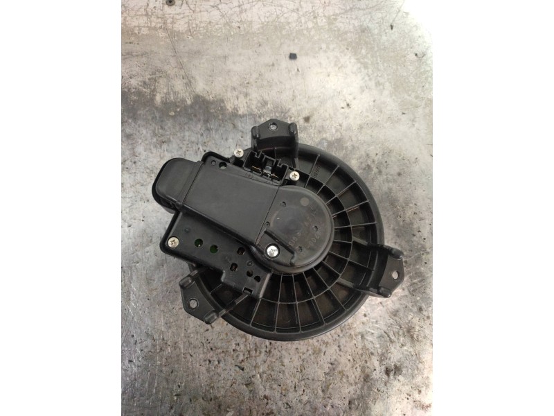 Recambio de motor calefaccion para toyota yaris (ksp9/scp9/nlp9) básico referencia OEM IAM 2727003010  