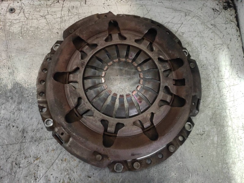 Recambio de kit embrague para toyota yaris (ksp9/scp9/nlp9) básico referencia OEM IAM   