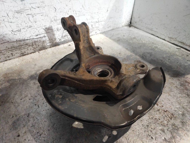 Recambio de mangueta delantera izquierda para toyota yaris (ksp9/scp9/nlp9) básico referencia OEM IAM   