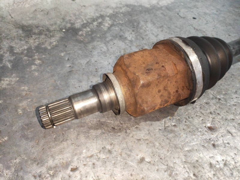 Recambio de transmision delantera izquierda para toyota yaris (ksp9/scp9/nlp9) básico referencia OEM IAM 434200D180B  