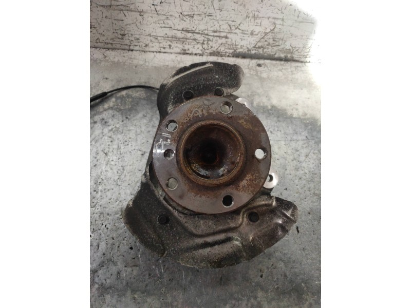 Recambio de mangueta delantera izquierda para bmw serie 1 lim. (f20) 116d referencia OEM IAM 679228504  