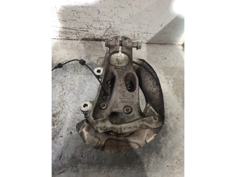 Recambio de mangueta delantera izquierda para bmw serie 1 lim. (f20) 116d referencia OEM IAM 679228504  