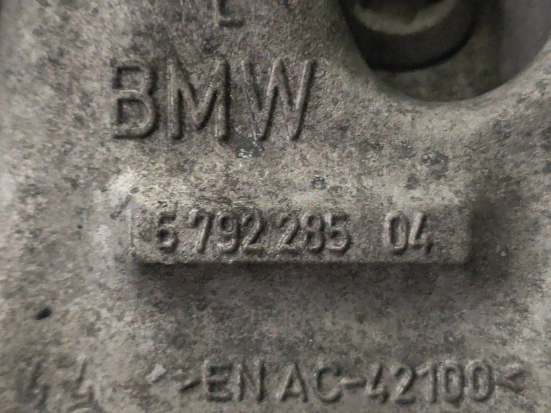 Recambio de mangueta delantera izquierda para bmw serie 1 lim. (f20) 116d referencia OEM IAM 679228504  