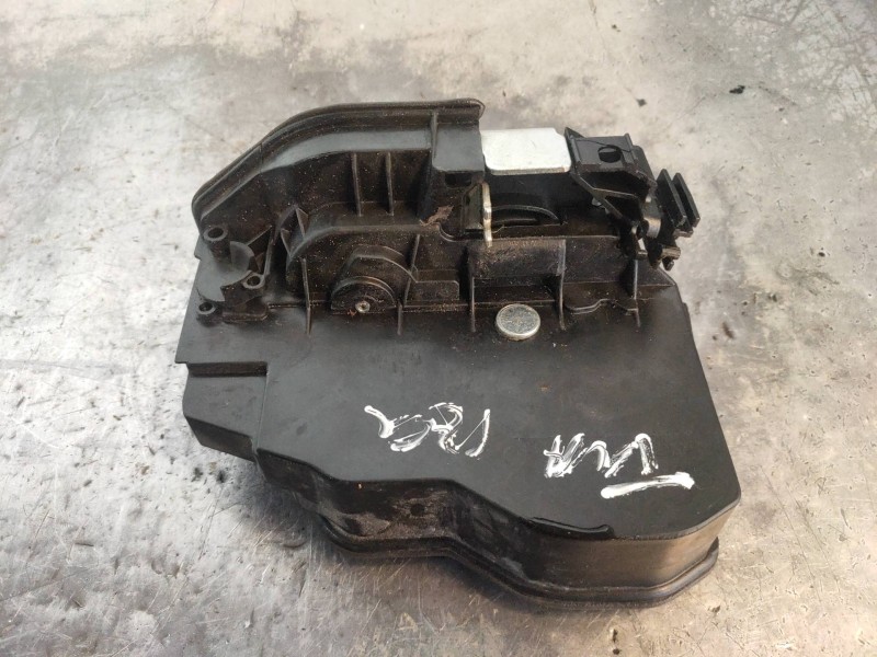 Recambio de motor cierre centralizado trasero izquierdo para bmw serie 3 lim. (f30) 318d referencia OEM IAM 7229459  