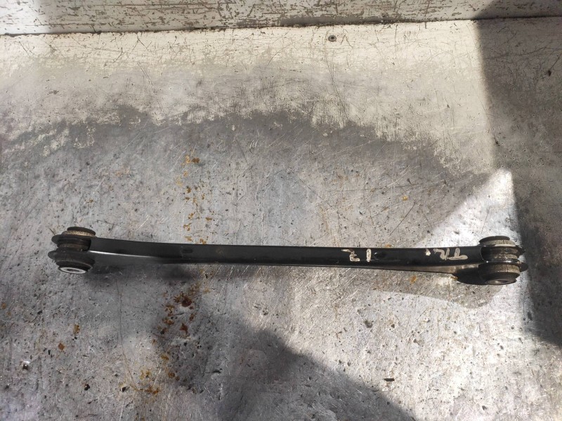Recambio de brazo suspension superior trasero izquierdo para bmw serie 1 lim. (f20) 116d referencia OEM IAM 679253304  