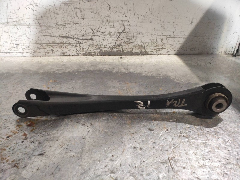 Recambio de brazo suspension superior trasero izquierdo para bmw serie 1 lim. (f20) 116d referencia OEM IAM 679252504  