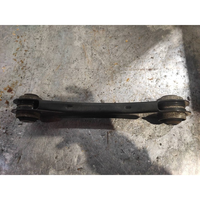 Recambio de brazo suspension superior trasero izquierdo para bmw serie 1 lim. (f20) 116d referencia OEM IAM 679253904  