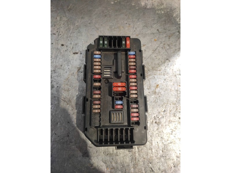Recambio de caja reles / fusibles para bmw serie 1 lim. (f20) 116d referencia OEM IAM 922487903 6114V7922487903 