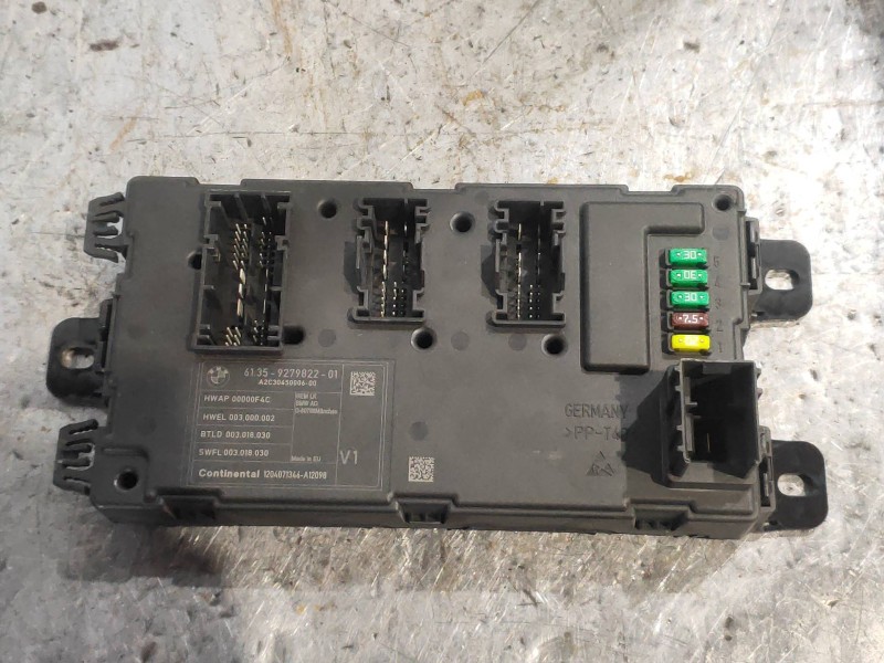 Recambio de caja reles / fusibles para bmw serie 1 lim. (f20) 116d referencia OEM IAM 927982201 6135927982201 A2C3045000600