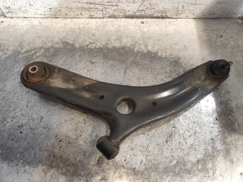Recambio de brazo suspension inferior delantero izquierdo para hyundai ix20 gl classic referencia OEM IAM   