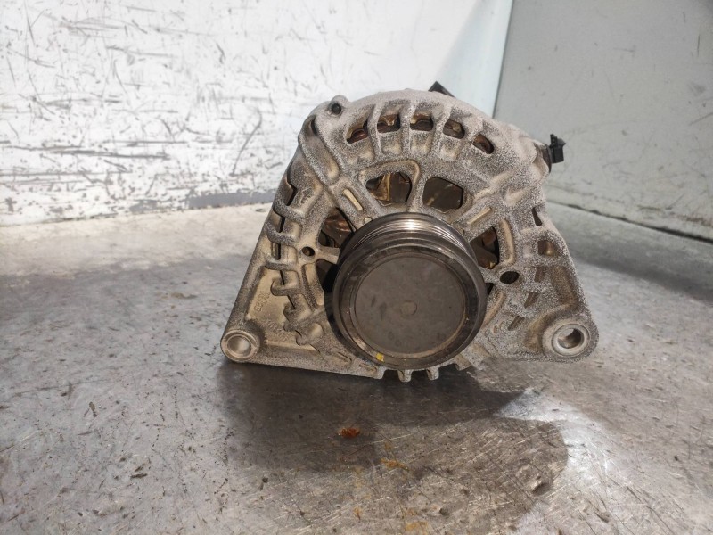 Recambio de alternador para hyundai ix20 gl classic referencia OEM IAM 373002A650 2612217A 310001433