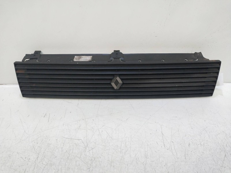 Recambio de rejilla delantera para renault 9 1.4 referencia OEM IAM   
