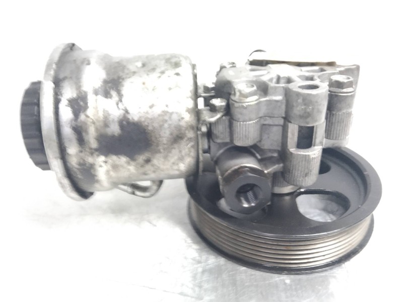 Recambio de bomba direccion para toyota corolla verso (r1) referencia OEM IAM   