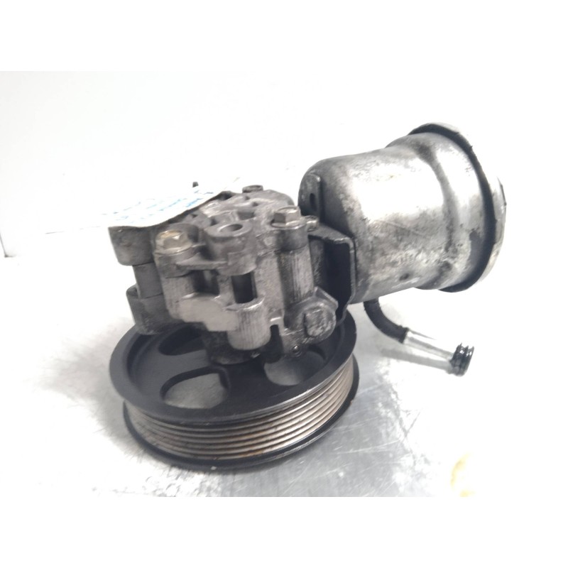 Recambio de bomba direccion para toyota corolla verso (r1) 2.2 d-4d luna referencia OEM IAM   