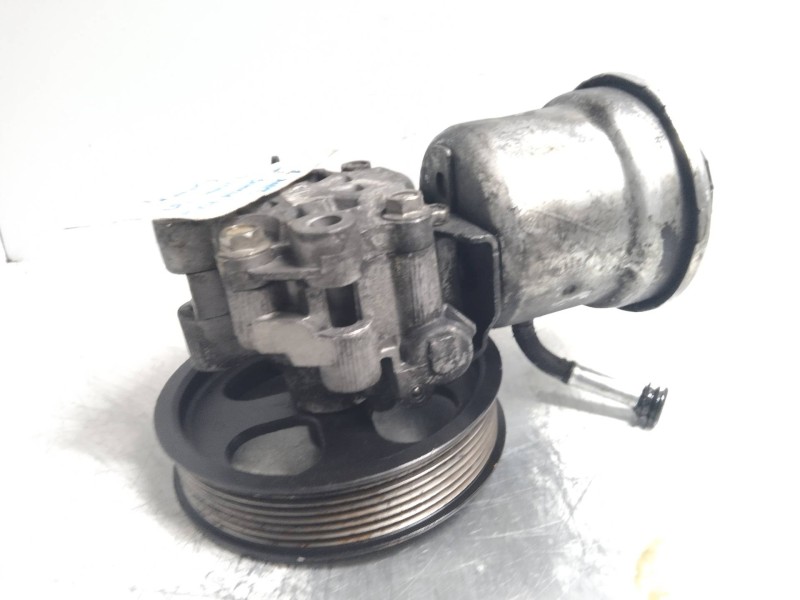 Recambio de bomba direccion para toyota corolla verso (r1) 2.2 d-4d luna referencia OEM IAM   