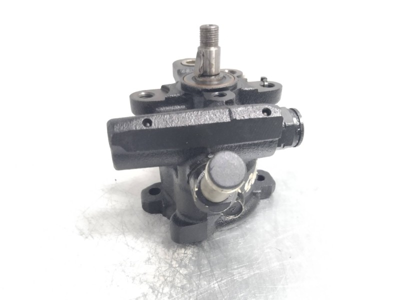 Recambio de bomba direccion para toyota corolla (e11) 2.0 d-4d linea terra (5-ptas.) referencia OEM IAM   