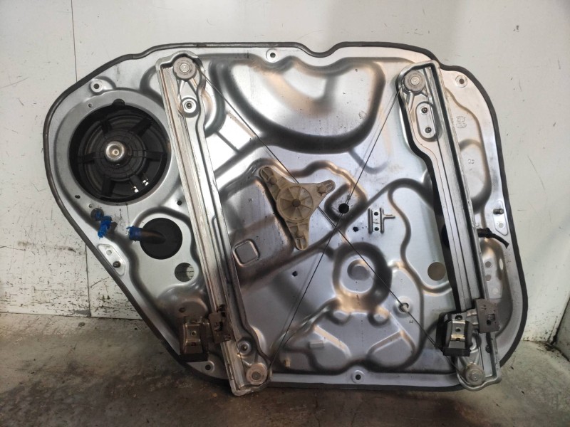 Recambio de elevalunas delantero derecho para hyundai ix20 gl classic referencia OEM IAM 824801K020  