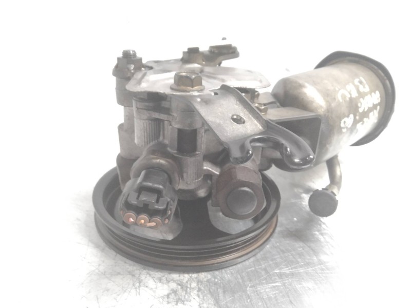 Recambio de bomba direccion para toyota yaris verso (ncp2/nlp2) 1.3 linea sol referencia OEM IAM   
