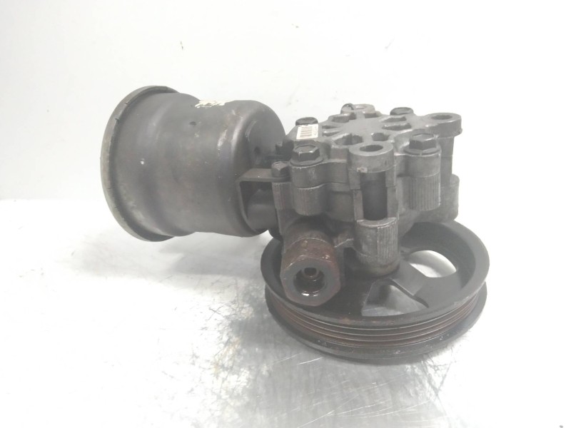 Recambio de bomba direccion para toyota yaris (ncp1/nlp1/scp1) 1.0 linea terra referencia OEM IAM   